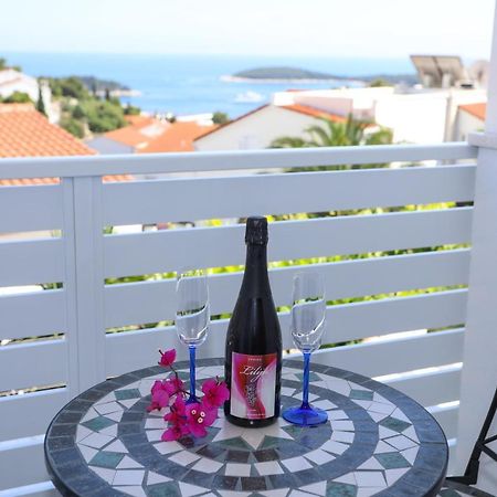 Stella Maris, Hvar - Rooms With A Balcony And A Stunning Sea View フヴァル エクステリア 写真