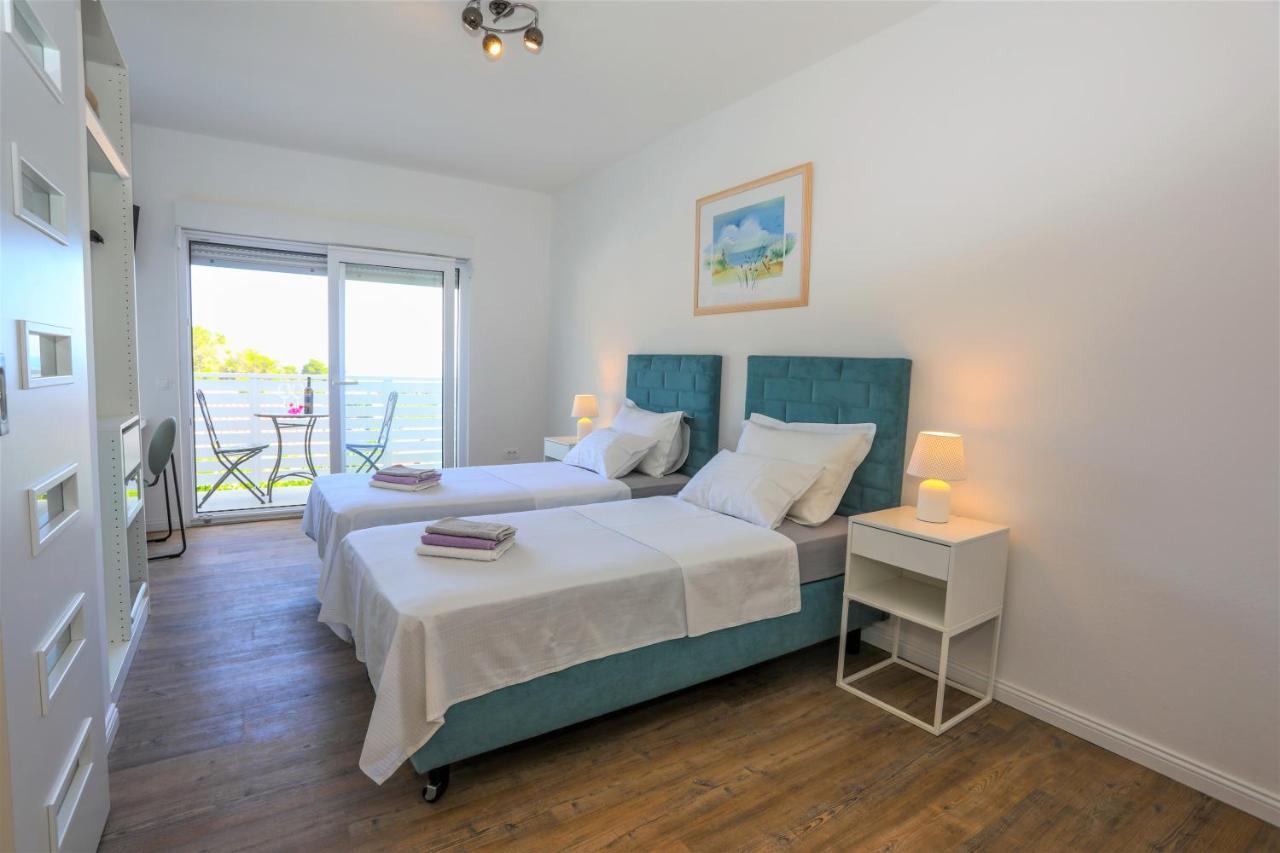 Stella Maris, Hvar - Rooms With A Balcony And A Stunning Sea View フヴァル エクステリア 写真